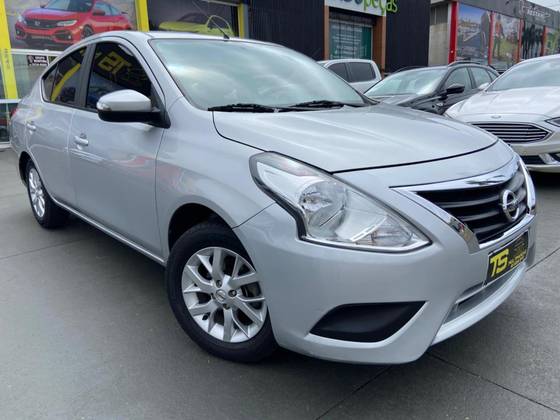 NISSAN VERSA 1.6 16V FLEXSTART SV 4P XTRONIC NISSAN VERSA 1.6 16V FLEXSTART SV 4P XTRONIC